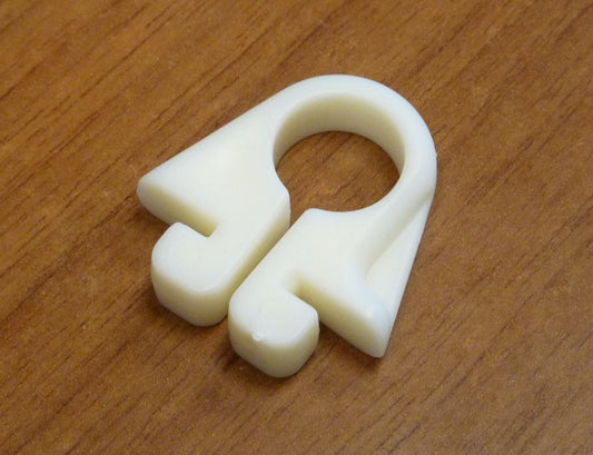Gancio nylon bianco per applicazione rete su porte calcio (mod. vecchio)