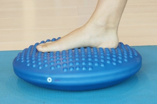 Disco propriocettivo in gomma gonfiabile. Diam. 39 cm.